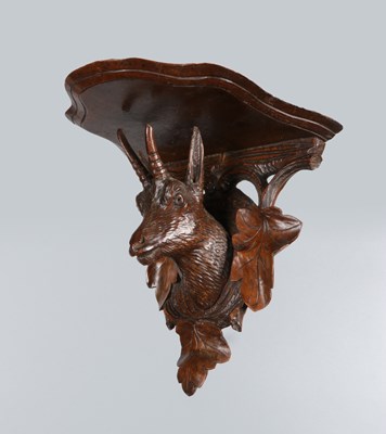 Lot 12 - BLACK FOREST CARVED WALL BRACKET