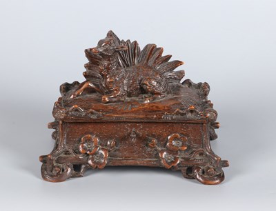 Lot 17 - BLACK FOREST CARVED LINDEN WOOD BOX