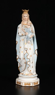 Lot 135 - Porseleinen beeld van de Madonna met Kind, ca 1900