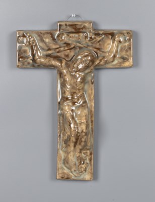 Lot 44 - Geëglazuurd keramisch wandkruis, C.V. Astra.