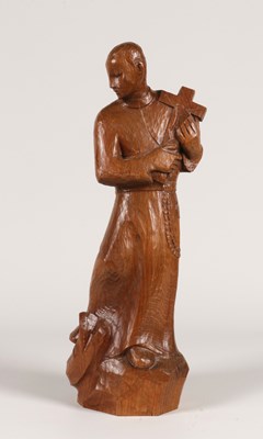 Lot 157 - Gesneden houten beeld van een monnik met kruis, Jean Weerts (1902–1966).