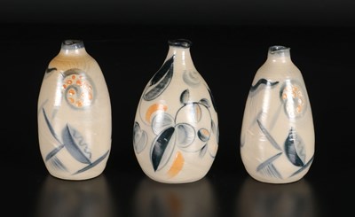 Lot 28 - Drie kleine vaasjes, N.V. De Sphinx