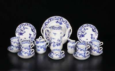 Lot 82 - 30-delig aardewerk servies, decor 'Nankin', Petrus Regout