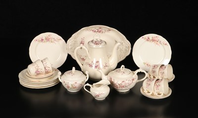 Lot 89 - 24-delig servies, decor 'Schild', F. Regout