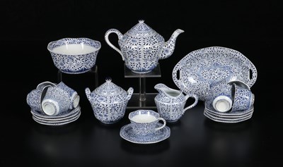 Lot 103 - 23-delig servies, met ‘Peterselie’ decor, Petrus Regout