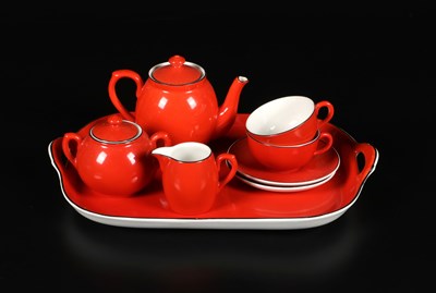 Lot 119 - 8-delig servies, decor rood email, Société Céramique