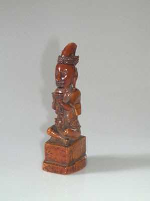 Lot 3112 - Indonesië, belangrijk ivoren voorouderfiguur