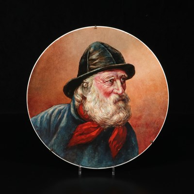 Lot 74 - Wandschotel met portret van een zeeman, Société Céramique