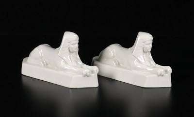 Lot 144 - Paar Vrouwelijke sphinxbeelden, Johan Lint, De Sphinx