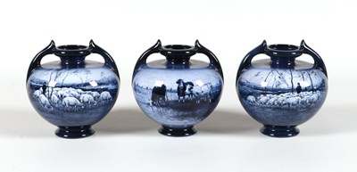 Lot 175 - Set van drie vazen met landschappen, Société Céramique