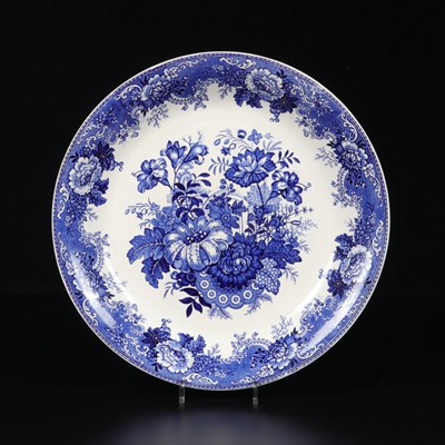 Lot 227 - Kapitale schotel met bloemen, decor 'Botanica', Petrus Regout
