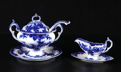 Lot 266 - Diverse serviesdelen, decor ‘Aurorea’, Petrus Regout