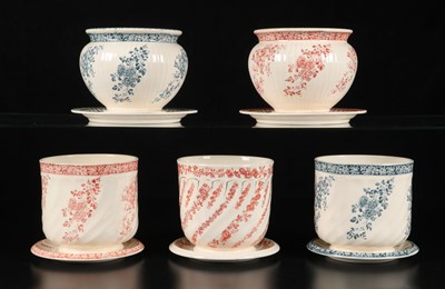 Lot 290 - Vijf cachepots met decor ‘Flower’, Petrus Regout