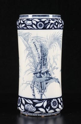 Lot 326 - Paraplubak met vogels, decor 'Plata', Petrus Regout