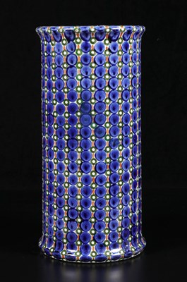 Lot 333 - Paraplubak met geometrisch decor ‘Makkum’, Société Céramique