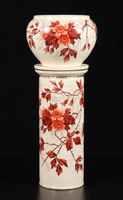 Lot 337 - Cachepot op console met bloemendecor, Petrus Regout