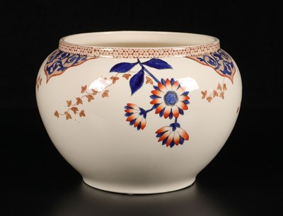 Lot 103 - Grote cachepot met decor '126', Petrus Regout, ca. 1880-1890.