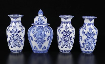 Lot 392 - Vierdelig kaststel met drukdecor ‘Japansch’, Petrus Regout