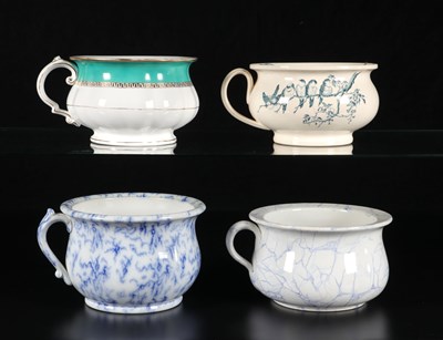 Lot 393 - Vier diverse nachtspiegels, decor ‘Farmer’, ‘Plata’ e.a., Petrus Regout