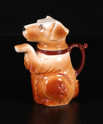 Lot 423 - Theepot in de vorm van een hond, Mosa Maastricht