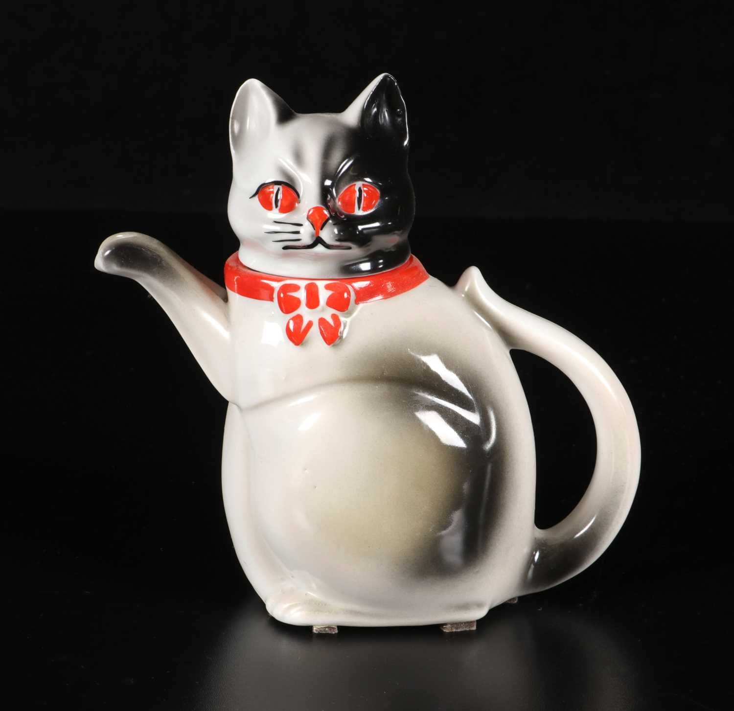 Lot 426 - Theepot in de vorm van een kat, Mosa Maastricht
