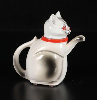 Lot 426 - Theepot in de vorm van een kat, Mosa Maastricht