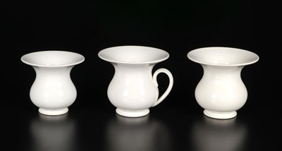 Lot 93 - Drie kwispedoors, Petrus Regout