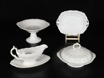 Lot 450 - Sauskom, dekschaal, fruitschaal en dessertschotel, Petrus Regout