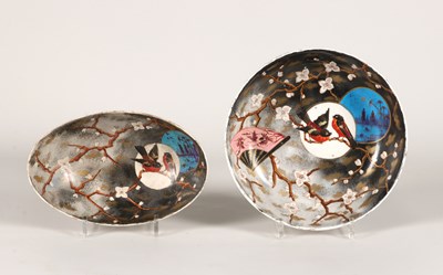 Lot 470 - Twee schotels met bloesemtakken en vogels, Petrus Regout