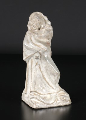 Lot 174 - Sculptuur van vrouw met kind.