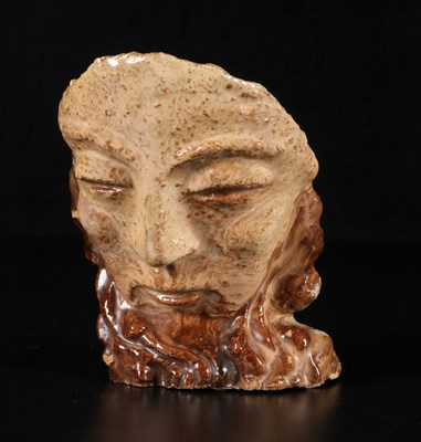 Lot 122 - Sculptuur met mediterend figuur, Renald Ratz (1900-1979).