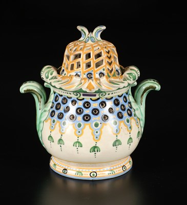 Lot 262 - Art Deco opengewerkte pot, Ivora Plateel Gouda