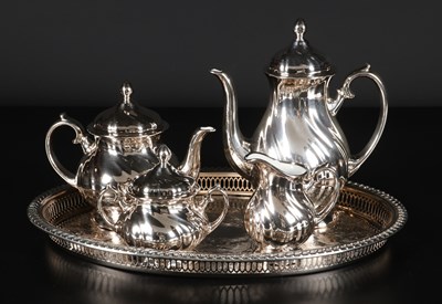 Lot 50 - Zilverstenen koffie- en theeservies op verzilverd dienblad