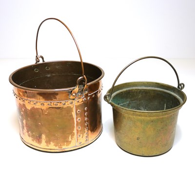 Lot 44 - Twee koperen akers