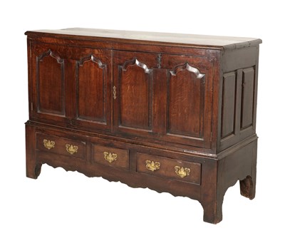 Lot 183 - Antieke Engelse ‘mule chest’ (dekenkist)
