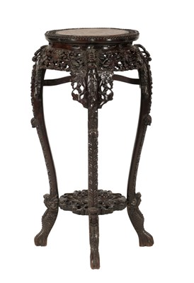 Lot 143 - Chinese plantentafel met marmeren blad