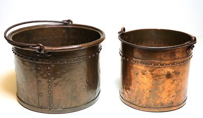 Lot 67 - Twee 18e/19e-eeuwse roodkoperen akers