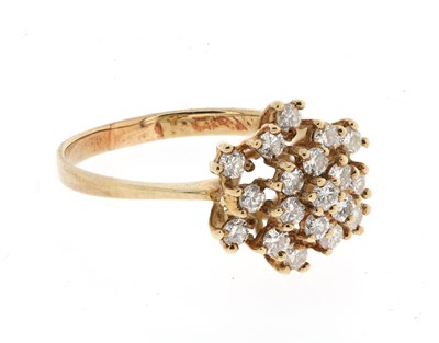 Lot 17 - Diamanten rozetring, 14 karaat goud