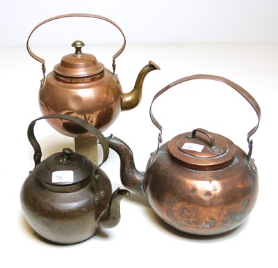 Lot 70 - Drie antieke roodkoperen ‘appél’ ketels. Rond 1860.