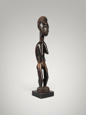 Lot 49 - Baoule blolo bla figure.