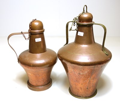 Lot 74 - Twee roodkoperen melkkannen. Ca. 1870.