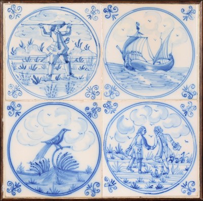 Lot 271 - Vier Delftse tegels met figuratieve voorstellingen