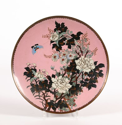 Lot 362 - Japans cloisonné wandbord met bloesemdecor.