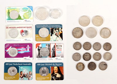 Lot 28 - Collectie zilveren en herdenkings munten