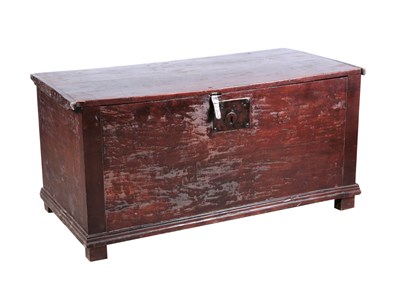 Lot 86 - Rechthoekige 19e -eeuwse eikenhouten ‘tuug’ kist.