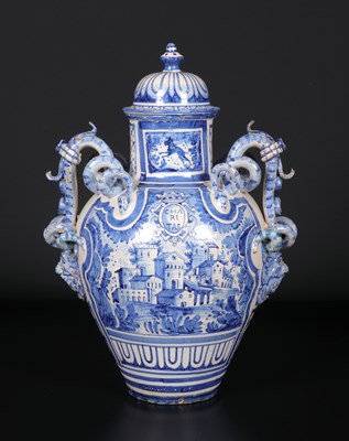 Lot 416 - Grote Blauw-Witte Majolica Apothekersvaas