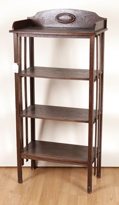 Lot 99 - Oudhollands eikenhouten etagère