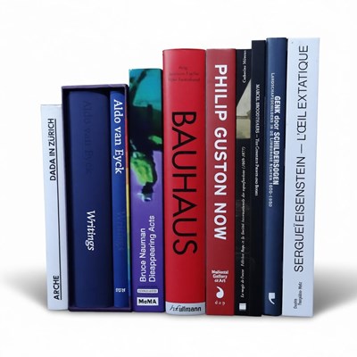 Lot 73 - 9 Diverse kunstboeken en monografieën.