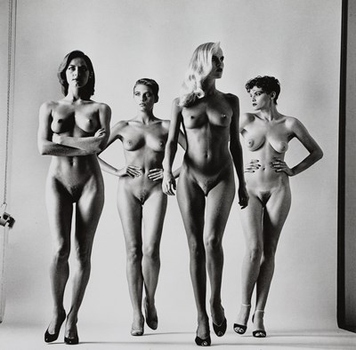 Lot 129 - Helmut NEWTON (1920-2004) - Sie Kommen/ There They Come