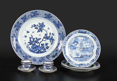Lot 290 - Groep Chinees blauw-wit porselein